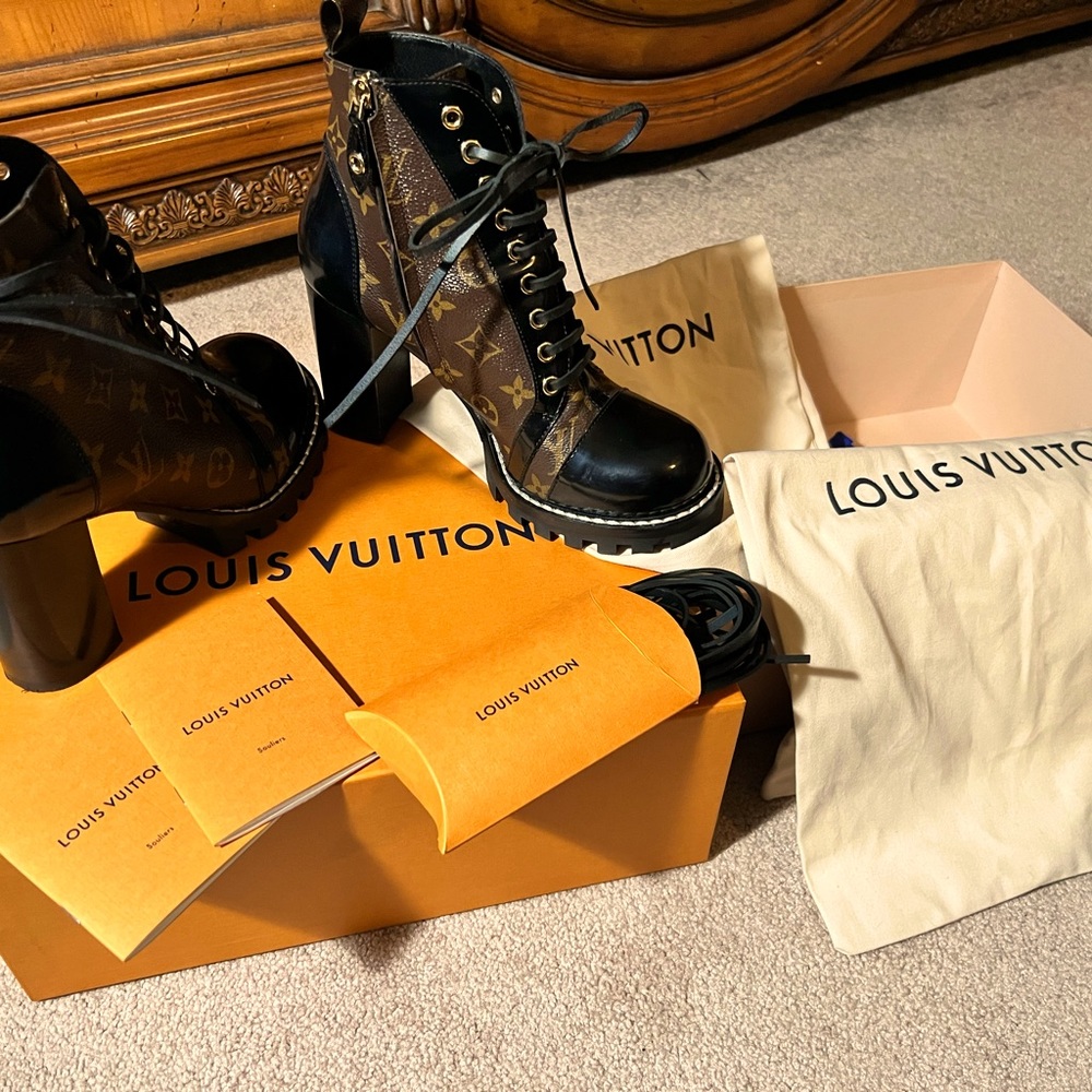 Louis Vuitton Star Trail Ankle Boot-pristine like new condition